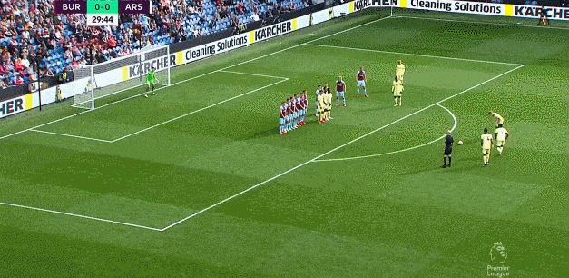 半场战报：乌迪内斯0-0博洛尼亚（半场快讯：乌迪内斯与博洛尼亚0-0暂时战平）