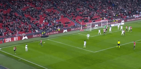 离别的季节，国安球迷合唱《再见》送别年底离队球员（年末告别季，国安球迷齐唱《再见》为离队球员送行）