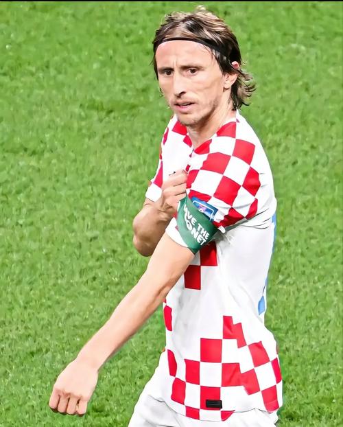 尤文主场战卡利亚里大名单，伊尔迪兹领衔，加蒂回归（尤文主场迎战卡利亚里名单出炉：伊尔迪兹领衔，加蒂复出）