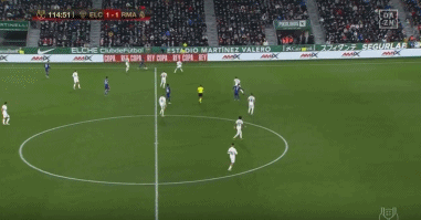 卧槽看到了什么 谢泼德 使出了杜兰特招牌双变向（谢泼德上演杜兰特式招牌双变向）