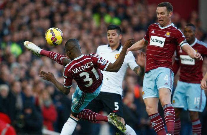 每体：巴萨吉祥物加泰猫影响力巨大，俱乐部希望借此带来收入（每体：巴萨看好吉祥物＂加泰猫＂的号召力，拟借此拓展营收）